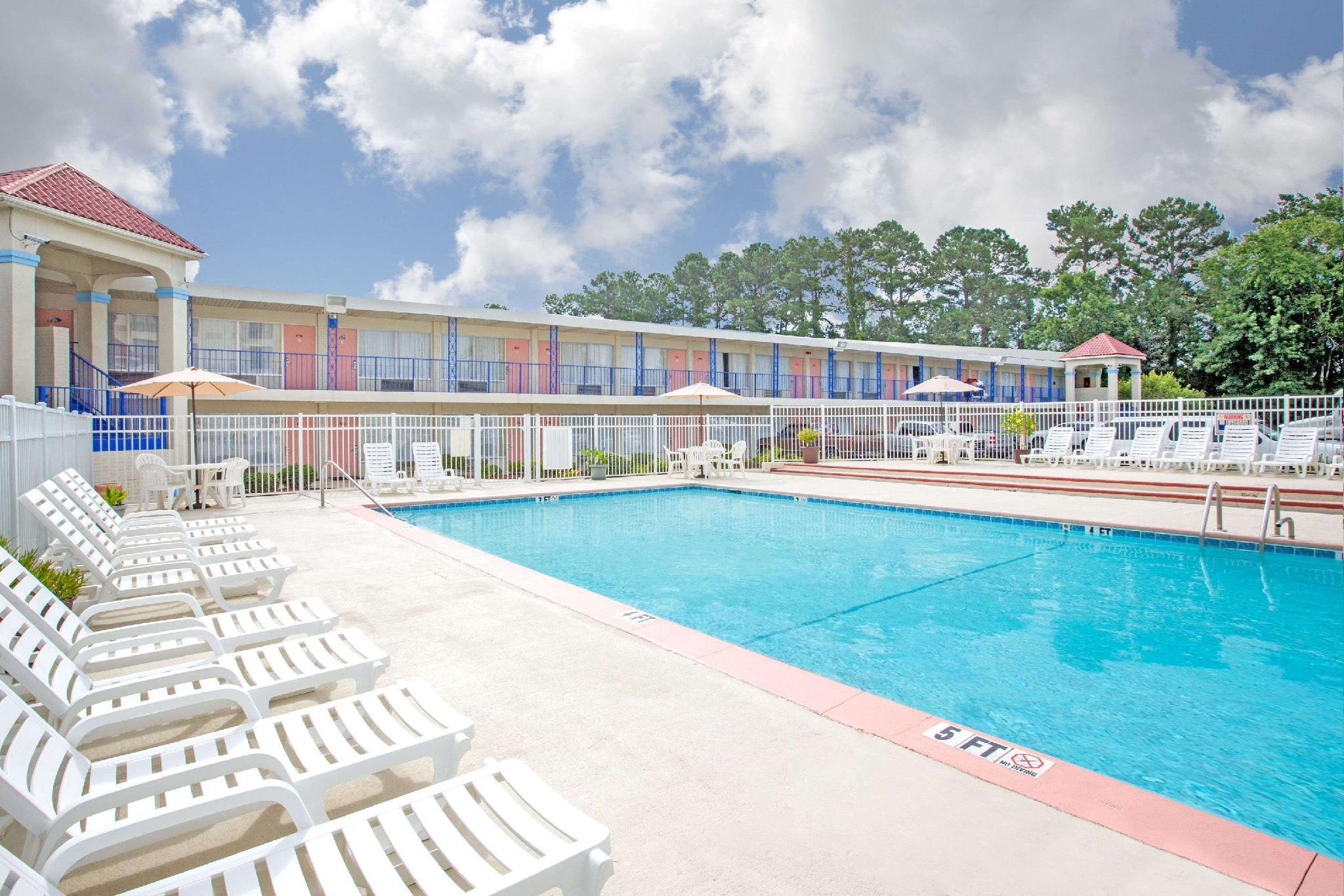 Days Inn By Wyndham Wilmington / University Dış mekan fotoğraf