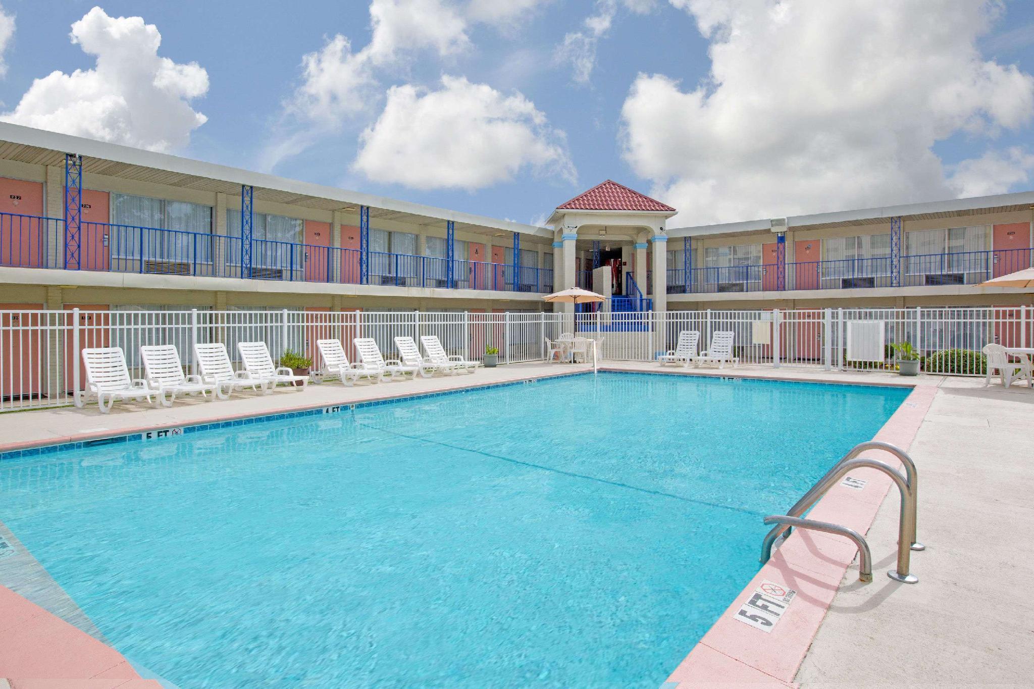 Days Inn By Wyndham Wilmington / University Dış mekan fotoğraf