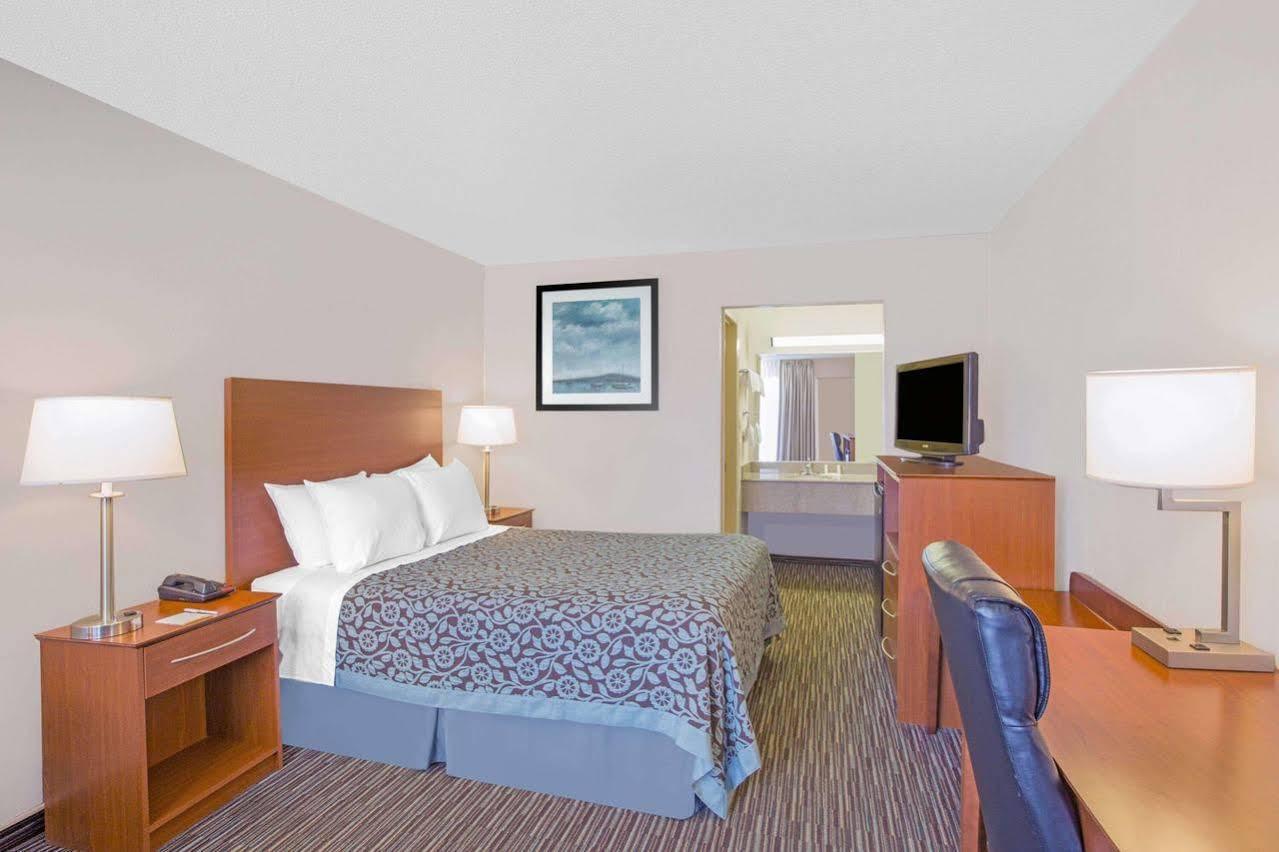 Days Inn By Wyndham Wilmington / University Dış mekan fotoğraf